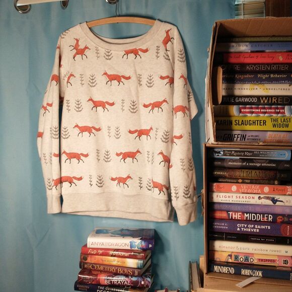 Sweaters - Super Cute LA Soul Fox Sweatshirt!